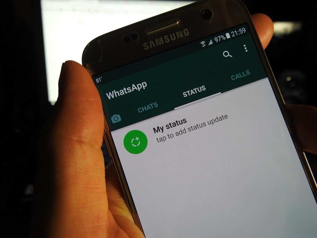 Come mettere un vocale sullo stato di WhatsApp
